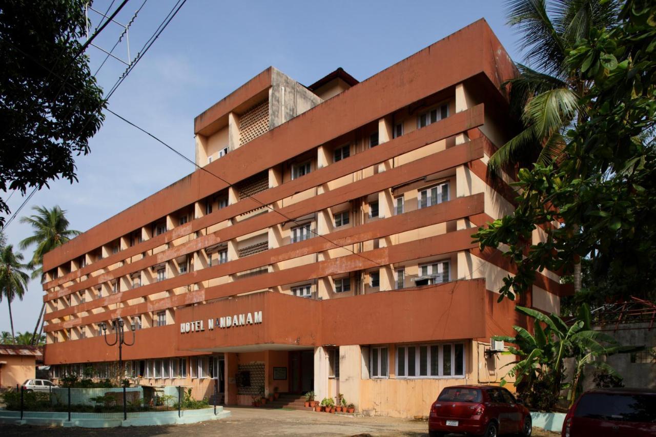 Hotel Nandanam Guruvāyūr Exterior foto